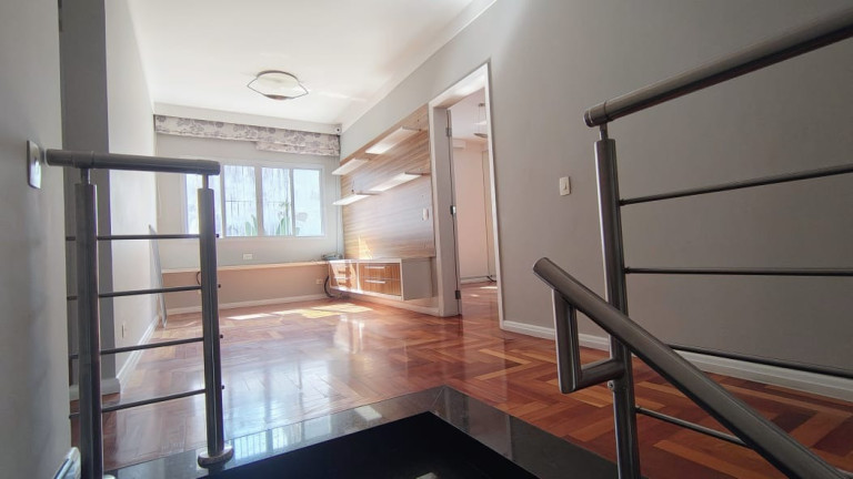 Imagem Casa com 4 Quartos para Alugar, 310 m² em Santana De Parnaíba - São Paulo
