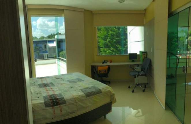 Imagem Imóvel com 4 Quartos à Venda, 750 m² em Tarumã - Manaus