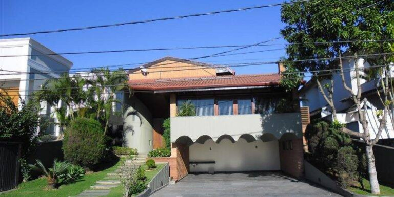 Casa com 3 Quartos para Alugar, 1.000 m² em Alphaville - Barueri