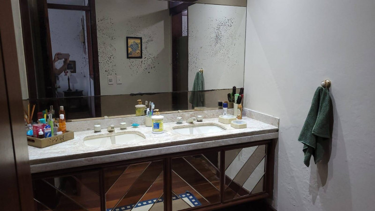 Imagem Casa com 4 Quartos à Venda, em Santo Antônio - Niterói Imagem Casa com 4 Quartos à Venda, em Santo Antônio - Niterói
