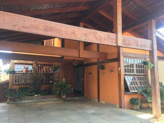 Imagem Sobrado com 5 Quartos à Venda, 361 m² em Centro - Pindamonhangaba