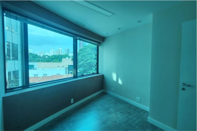Sala Comercial à Venda, 39 m² em Pinheiros - São Paulo