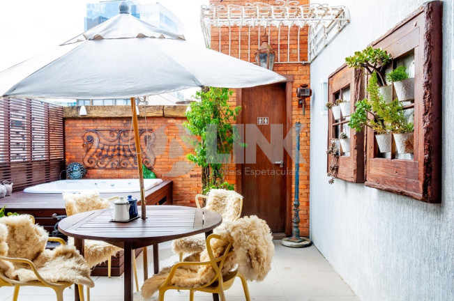Imagem Apartamento com 2 Quartos à Venda, 49 m² em Moinhos De Vento - Porto Alegre