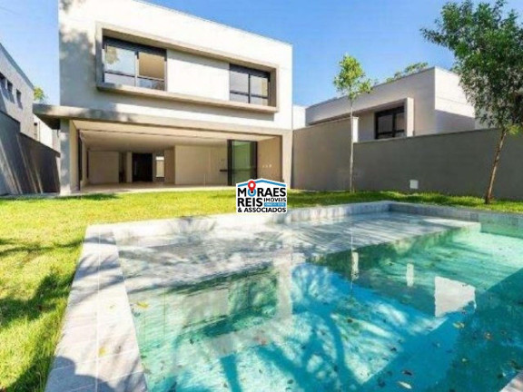 Sobrado com 4 Quartos à Venda ou Locação, 845 m² em Granja Julieta - São Paulo