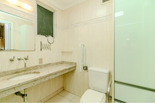 Imagem Apartamento com 3 Quartos à Venda, 177 m² em Centro Histórico - Porto Alegre Imagem Apartamento com 3 Quartos à Venda, 177 m² em Centro Histórico - Porto Alegre