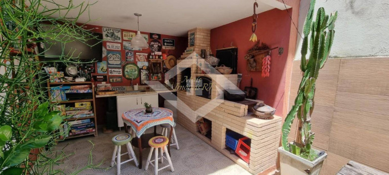 Imagem Casa com 3 Quartos à Venda, 180 m² em Piratininga - Niterói
