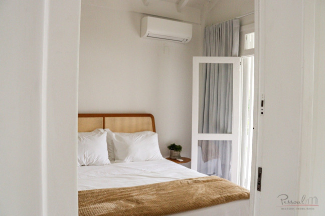 Imagem Casa com 5 Quartos à Venda, 322 m² em Jurerê Internacional - Florianópolis Imagem Casa com 5 Quartos à Venda, 322 m² em Jurerê Internacional - Florianópolis