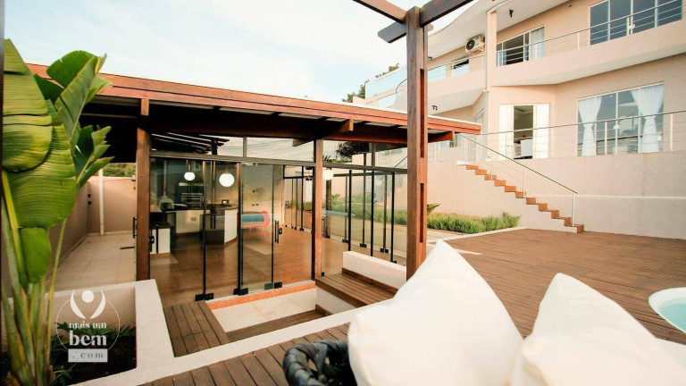 Imagem Casa com 3 Quartos à Venda, 363 m² em Butiatuvinha - Curitiba