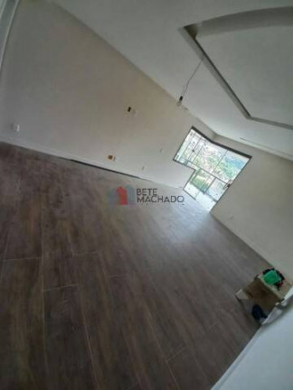 Imagem Casa com 5 Quartos à Venda, 570 m² em Parque Do Imbuí - Teresópolis Imagem Casa com 5 Quartos à Venda, 570 m² em Parque Do Imbuí - Teresópolis