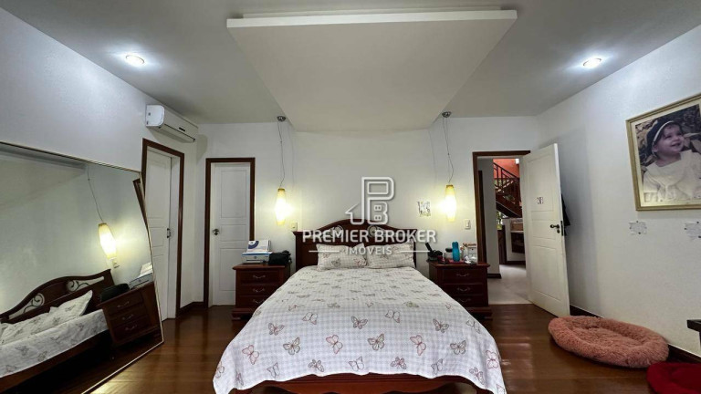 Imagem Casa com 5 Quartos à Venda, 400 m² em Quebra Frascos - Teresópolis Imagem Casa com 5 Quartos à Venda, 400 m² em Quebra Frascos - Teresópolis
