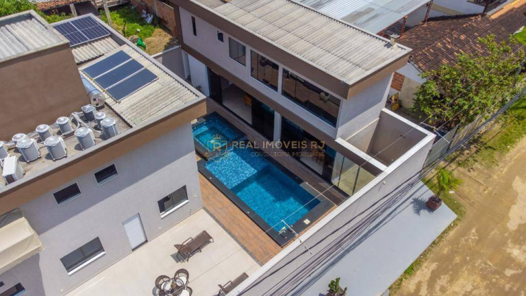 Casa com 6 Quartos à Venda, 600 m² em Itaipu - Niterói