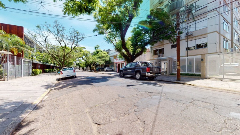 Imagem Imóvel com 2 Quartos à Venda, 69 m² em Floresta - Porto Alegre Imagem Imóvel com 2 Quartos à Venda, 69 m² em Floresta - Porto Alegre