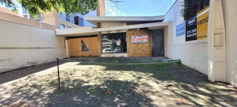 Imóvel com 3 Quartos à Venda, 698 m² em Cambuí - Campinas