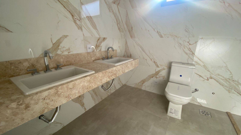 Imagem Casa com 3 Quartos à Venda, 270 m² em Ribeirão Do Lipa - Cuiabá Imagem Casa com 3 Quartos à Venda, 270 m² em Ribeirão Do Lipa - Cuiabá