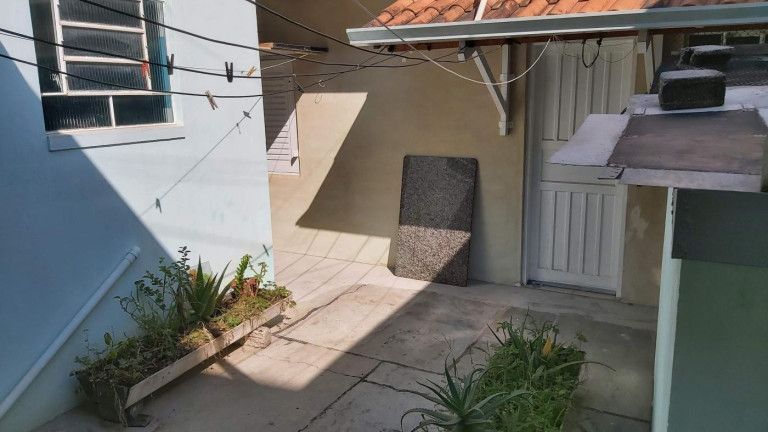 Imagem Casa com 9 Quartos à Venda, 196 m² em Helena Maria - Osasco