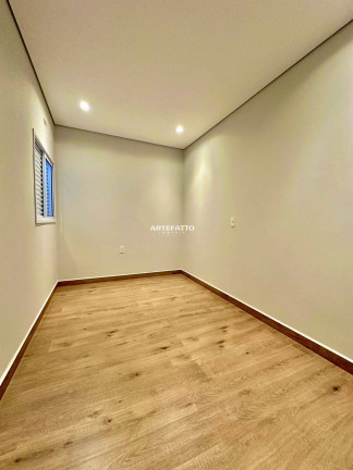 Imagem Casa com 3 Quartos à Venda, 125 m²