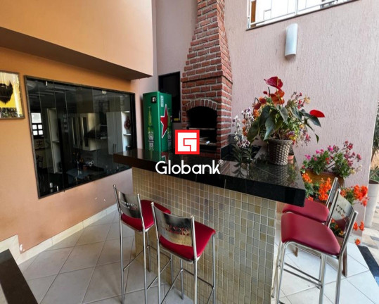 Imagem Casa com 3 Quartos à Venda, 500 m² em Jardim Panorama - Montes Claros Imagem Casa com 3 Quartos à Venda, 500 m² em Jardim Panorama - Montes Claros