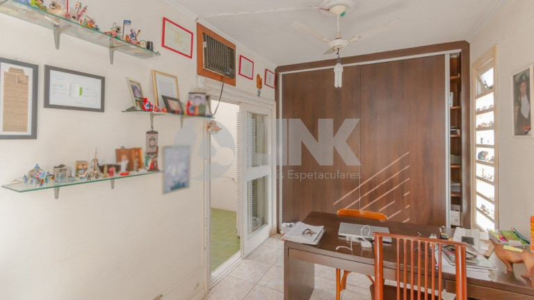 Imagem Casa com 4 Quartos à Venda, 254 m² em Chácara Das Pedras - Porto Alegre