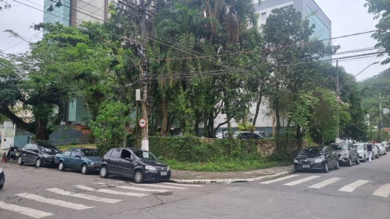 Imagem Terreno à Venda, 818 m² em Pitangueiras - Guarujá Imagem Terreno à Venda, 818 m² em Pitangueiras - Guarujá