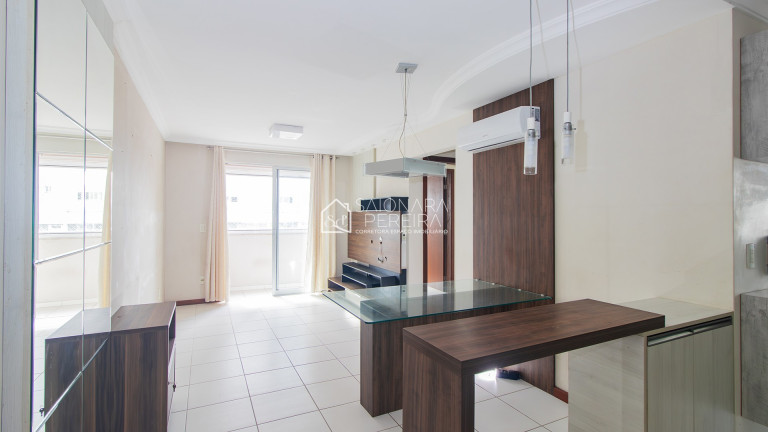 Imagem Apartamento com 2 Quartos à Venda, 65 m² em Barreiros - São José