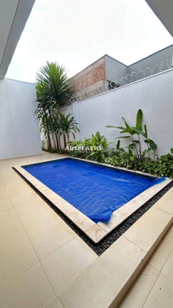 Casa com 3 Quartos à Venda, 250 m²
