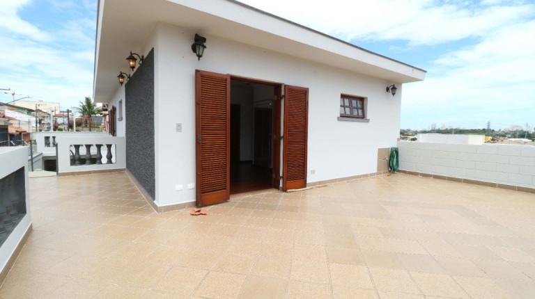 Imagem Casa com 3 Quartos à Venda,  em Remédios - Osasco