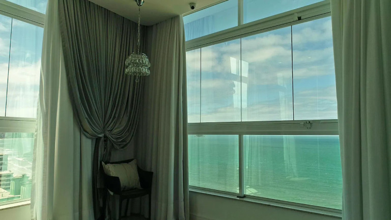 Imagem Apartamento com 4 Quartos à Venda, 260 m² em Meia Praia - Itapema