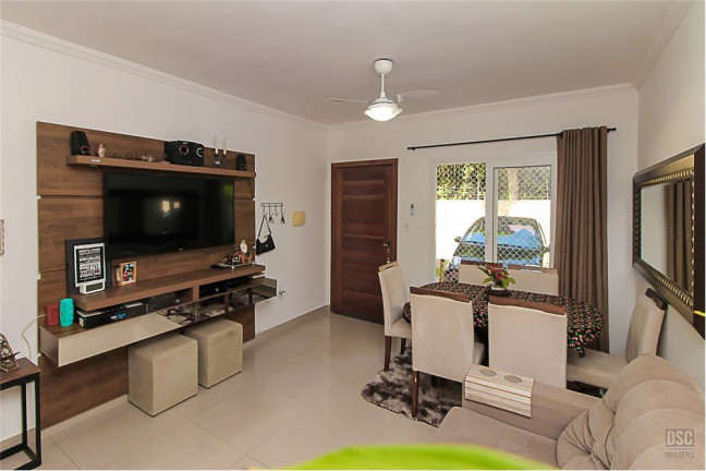 Imagem Casa com 3 Quartos à Venda, em Hípica - Porto Alegre Imagem Casa com 3 Quartos à Venda, em Hípica - Porto Alegre