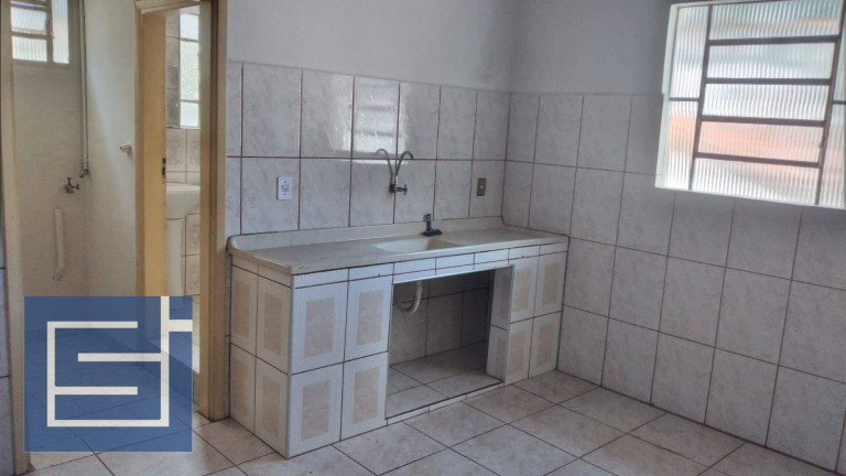 Imagem Casa com 3 Quartos para Alugar,  em Centro - Socorro
