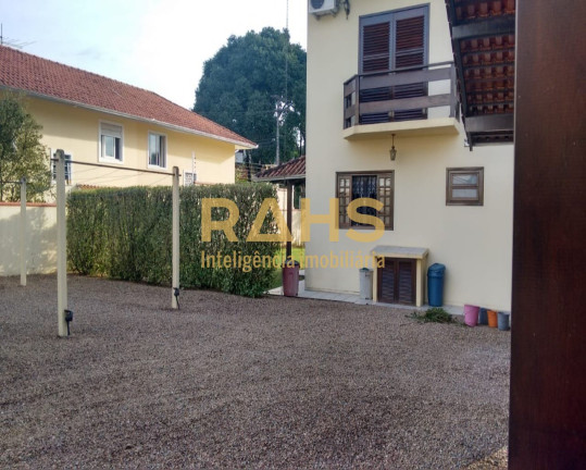 Imagem Casa com 4 Quartos à Venda, 261 m² em América - Joinville Imagem Casa com 4 Quartos à Venda, 261 m² em América - Joinville