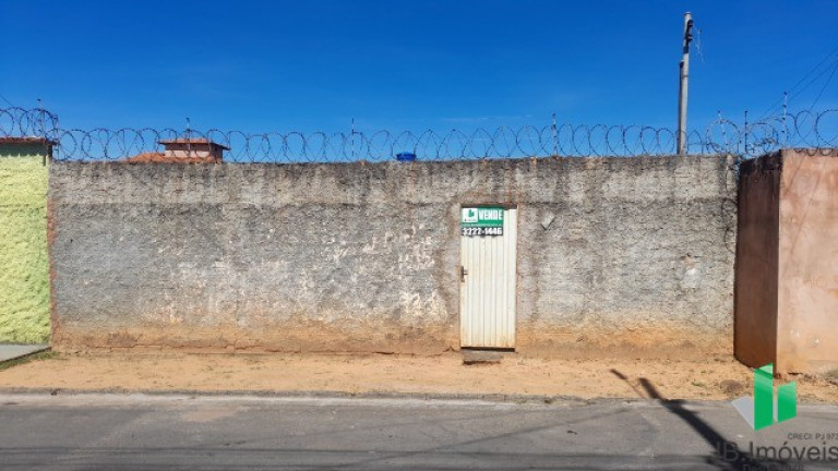 Terreno à Venda, 250 m² em Nossa Senhora De Fátima - Montes Claros