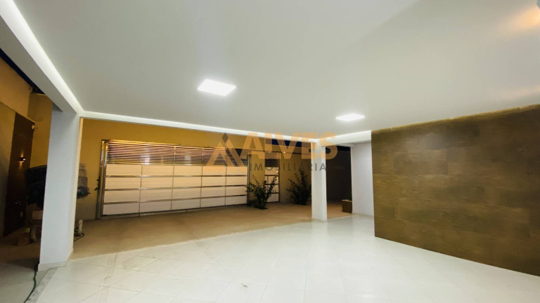 Imagem Casa com 3 Quartos à Venda, 300 m² em Cidade Nova - Feira De Santana