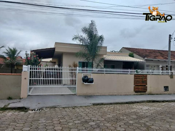 Casa com 3 Quartos à Venda, 230 m² em Centro - Navegantes
