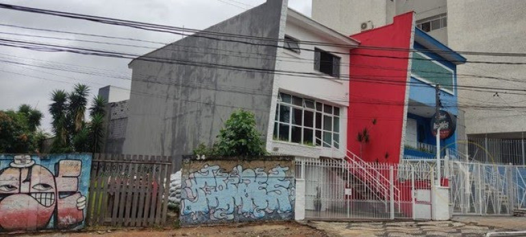 Sobrado com 4 Quartos para Alugar, 200 m² em Cambuci - São Paulo