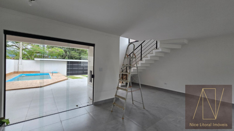 Imagem Sobrado com 3 Quartos à Venda, 120 m² em Jardim Mariella - Caraguatatuba Imagem Sobrado com 3 Quartos à Venda, 120 m² em Jardim Mariella - Caraguatatuba