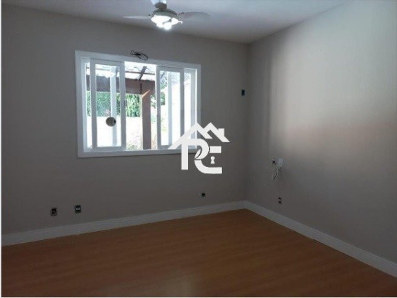 Imagem Casa com 3 Quartos à Venda, 360 m² em Piratininga - Niterói