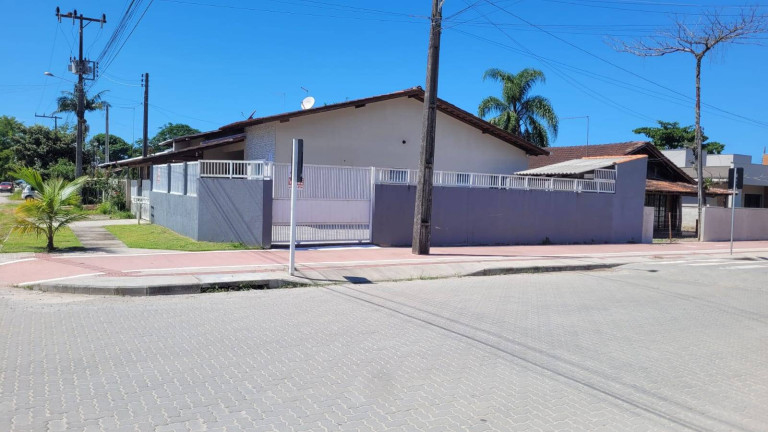 Imagem Casa com 2 Quartos à Venda, 74 m² em Balneário Princesa Do Mar - Itapoá Imagem Casa com 2 Quartos à Venda, 74 m² em Balneário Princesa Do Mar - Itapoá