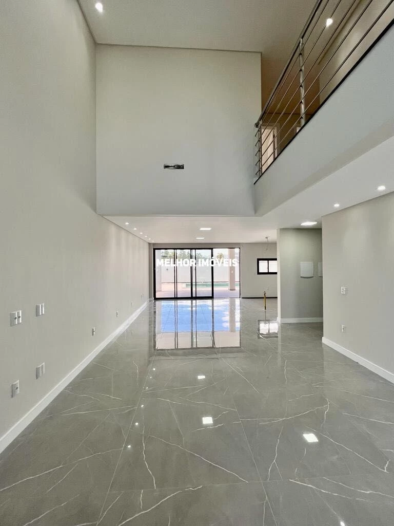 Imagem Casa com 4 Quartos à Venda, 265 m² em Santa Regina - Camboriú
