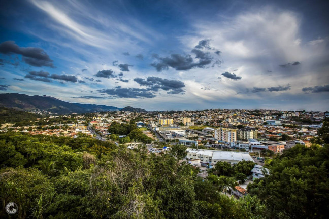 Imagem Casa com 4 Quartos à Venda, 500 m² em Vila Petrópolis - Atibaia Imagem Casa com 4 Quartos à Venda, 500 m² em Vila Petrópolis - Atibaia