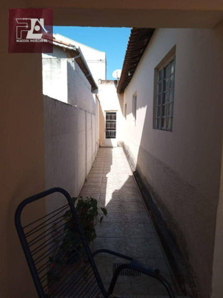 Imagem Casa com 3 Quartos à Venda, 250 m² em Piteu - Cachoeira Paulista Imagem Casa com 3 Quartos à Venda, 250 m² em Piteu - Cachoeira Paulista