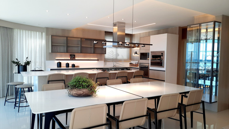 Imagem Apartamento com 4 Quartos à Venda, 238 m² em Centro - Balneário Camboriú Imagem Apartamento com 4 Quartos à Venda, 238 m² em Centro - Balneário Camboriú