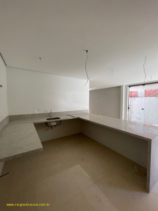 Imagem Imóvel com 4 Quartos à Venda, 220 m² em Catu De Abrantes (abrantes) - Camaçari Imagem Imóvel com 4 Quartos à Venda, 220 m² em Catu De Abrantes (abrantes) - Camaçari