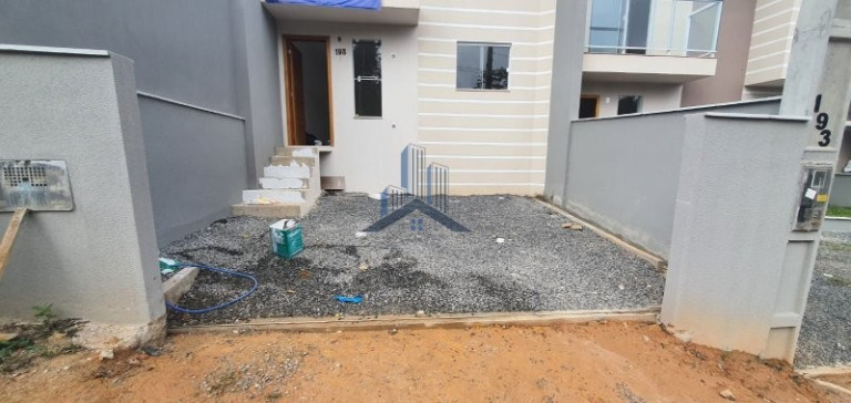 Sobrado com 2 Quartos à Venda, 69 m² em Santa Catarina - Joinville