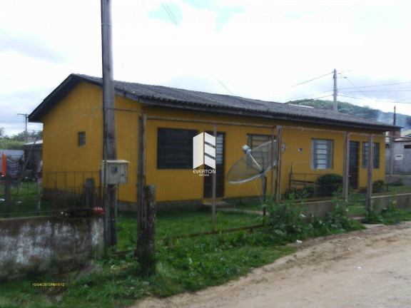 Imagem Casa com 2 Quartos à Venda, 800 m² em Tomazetti - Santa Maria