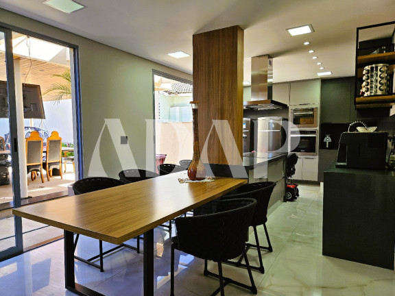 Imagem Casa com 6 Quartos à Venda, 1.100 m² em Barra Da Tijuca - Rio De Janeiro Imagem Casa com 6 Quartos à Venda, 1.100 m² em Barra Da Tijuca - Rio De Janeiro