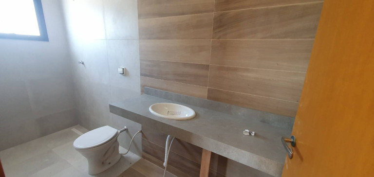 Imagem Casa de Condomínio com 3 Quartos à Venda, 194 m² em Cajuru Do Sul - Sorocaba