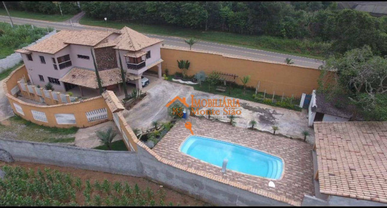 Sobrado com 3 Quartos à Venda, 300 m² em Pindorama - Mogi Das Cruzes