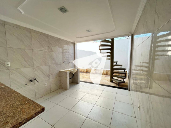 Imagem Casa com 3 Quartos à Venda, 129 m² em Sapiranga - Fortaleza Imagem Casa com 3 Quartos à Venda, 129 m² em Sapiranga - Fortaleza