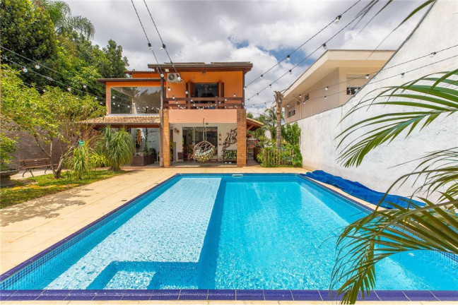 Casa com 4 Quartos à Venda, 450 m² em Interlagos - São Paulo