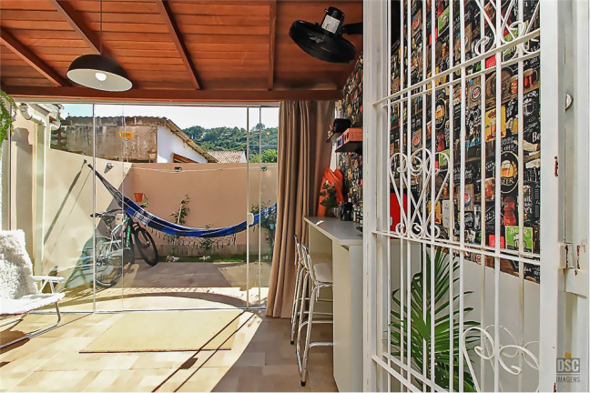 Imagem Casa com 3 Quartos à Venda, em Hípica - Porto Alegre Imagem Casa com 3 Quartos à Venda, em Hípica - Porto Alegre